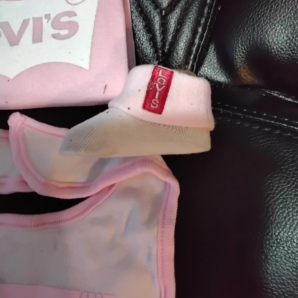 Levi's Pink Baby Onsie And Bib & Accessory Set